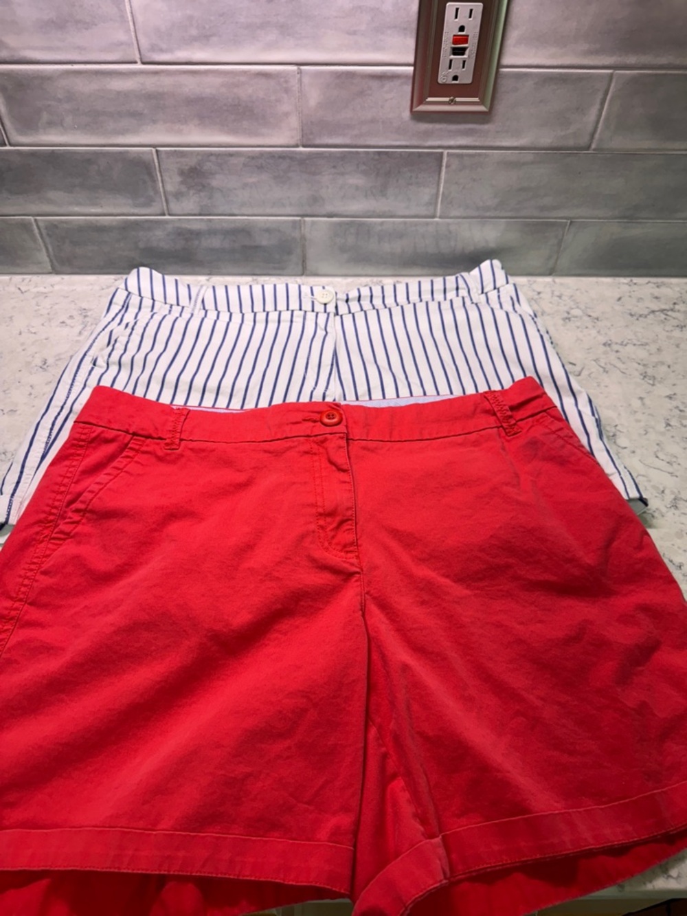 Crown & Ivy Caroline 2 Pair Shorts White Navy-Striped Shorts & Red Shorts SZ 12